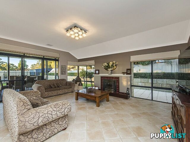 32 Winsor Road KALAMUNDA WA 6076