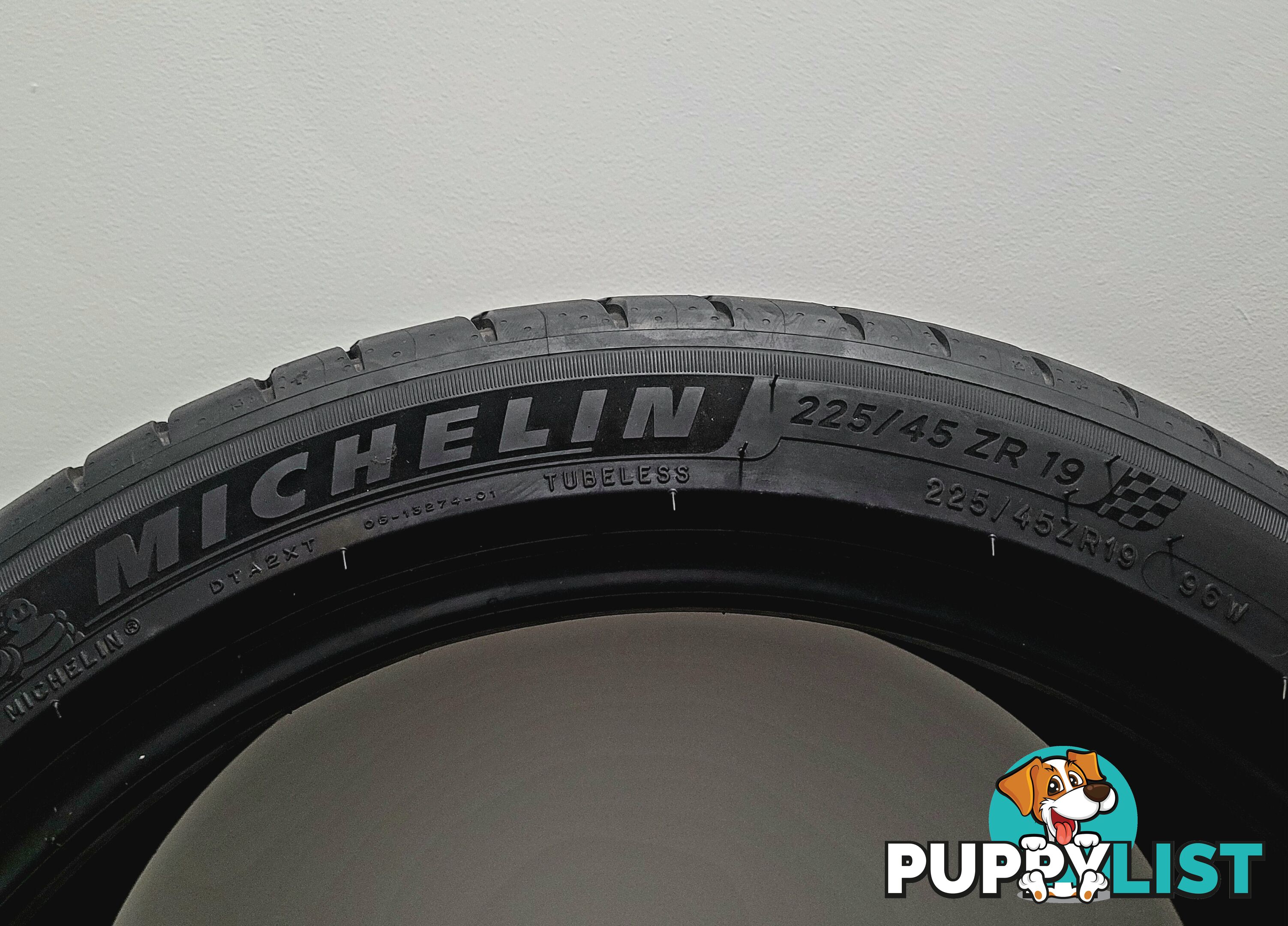 4x Michelin Pilot Sport Tyres 225/45ZR19 – Excellent Tread