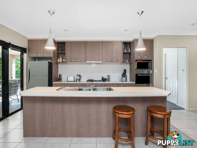 12 Bushlark Place SMITHFIELD QLD 4878