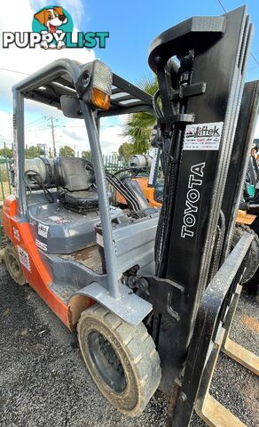 Used Toyota 32-8FG25 Deluxe Forklift For Sale