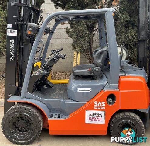 Used Toyota 2.5TON Forklift For Sale