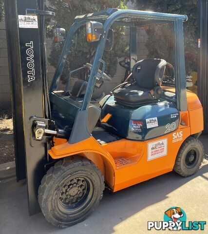 Used Toyota 2.0TON Forklift For Sale