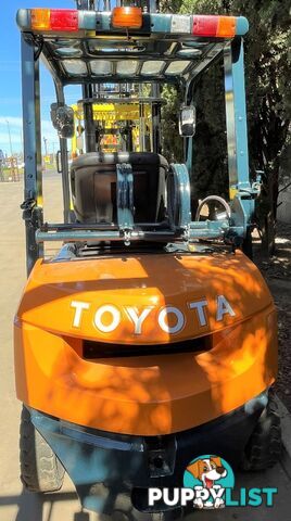 Used Toyota 2.0TON Forklift For Sale