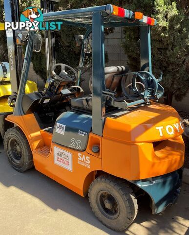 Used Toyota 2.0TON Forklift For Sale