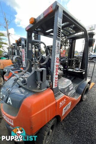 Used Toyota Series 8 Forklift Deluxe For Sale