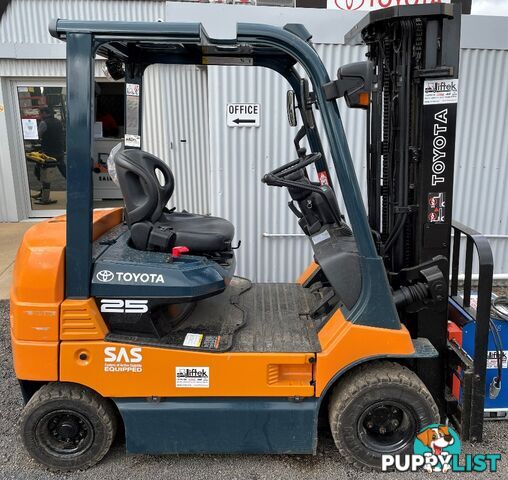 Used Toyota 7FB25 Forklift For Sale