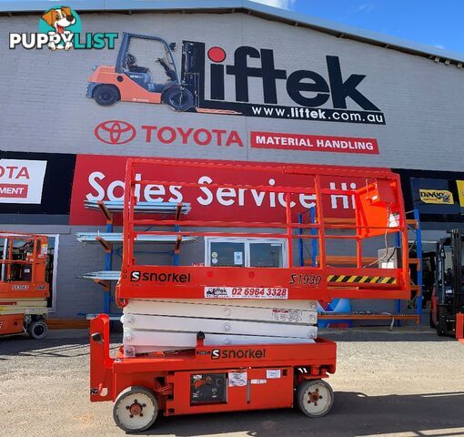 SNORKEL S1930 SCISSOR LIFT AND TRAILER PACKAGE