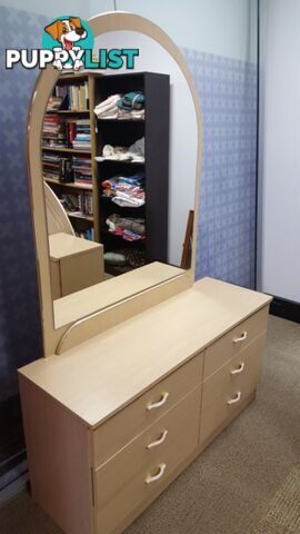 Bedroom suite $325