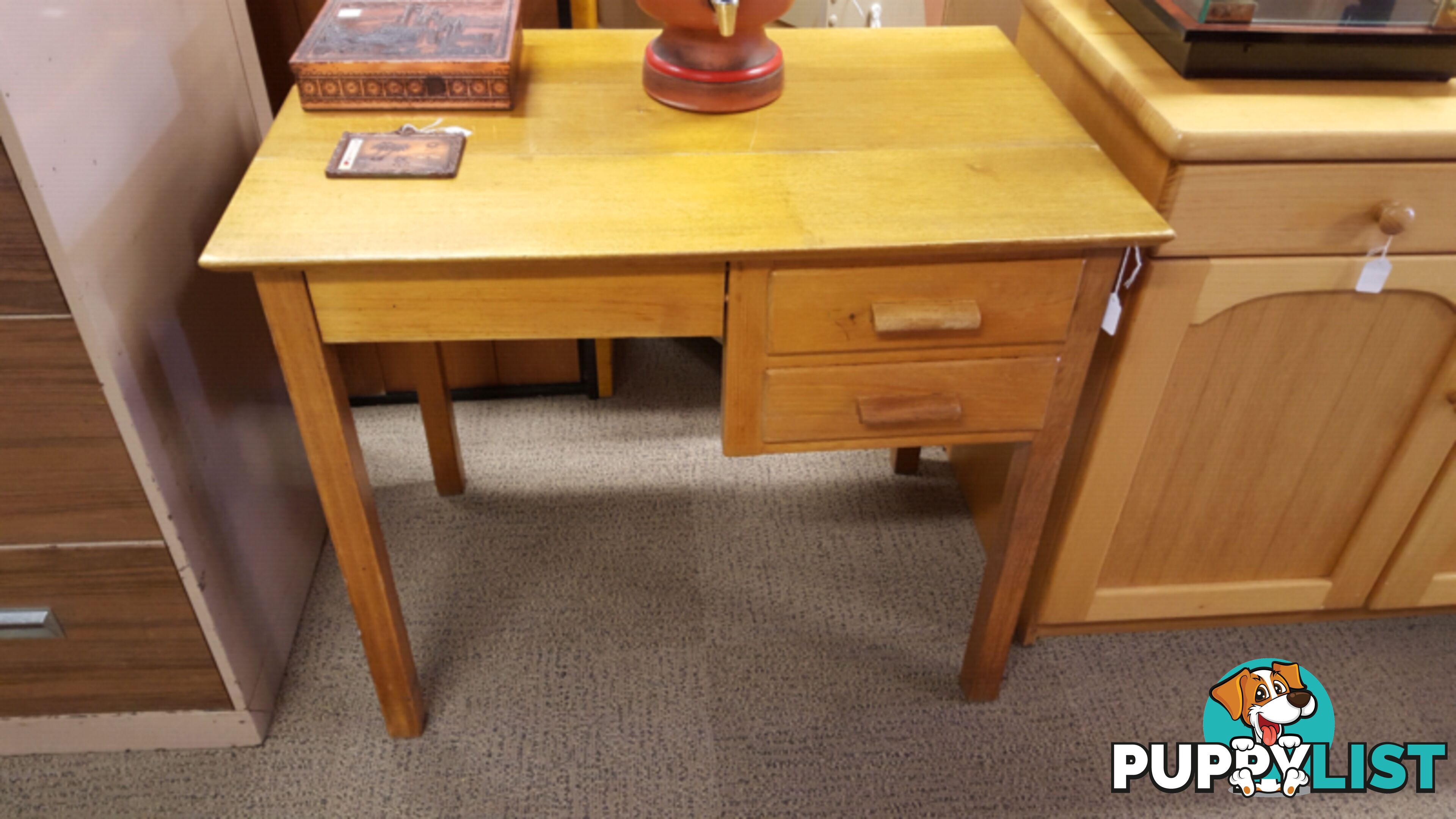 Tas Oak Desk $95