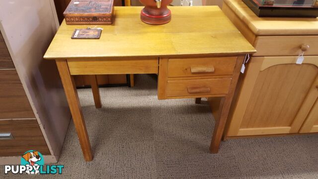 Tas Oak Desk $95