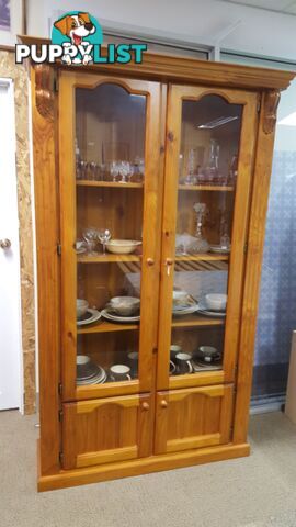 Display cabinet $450