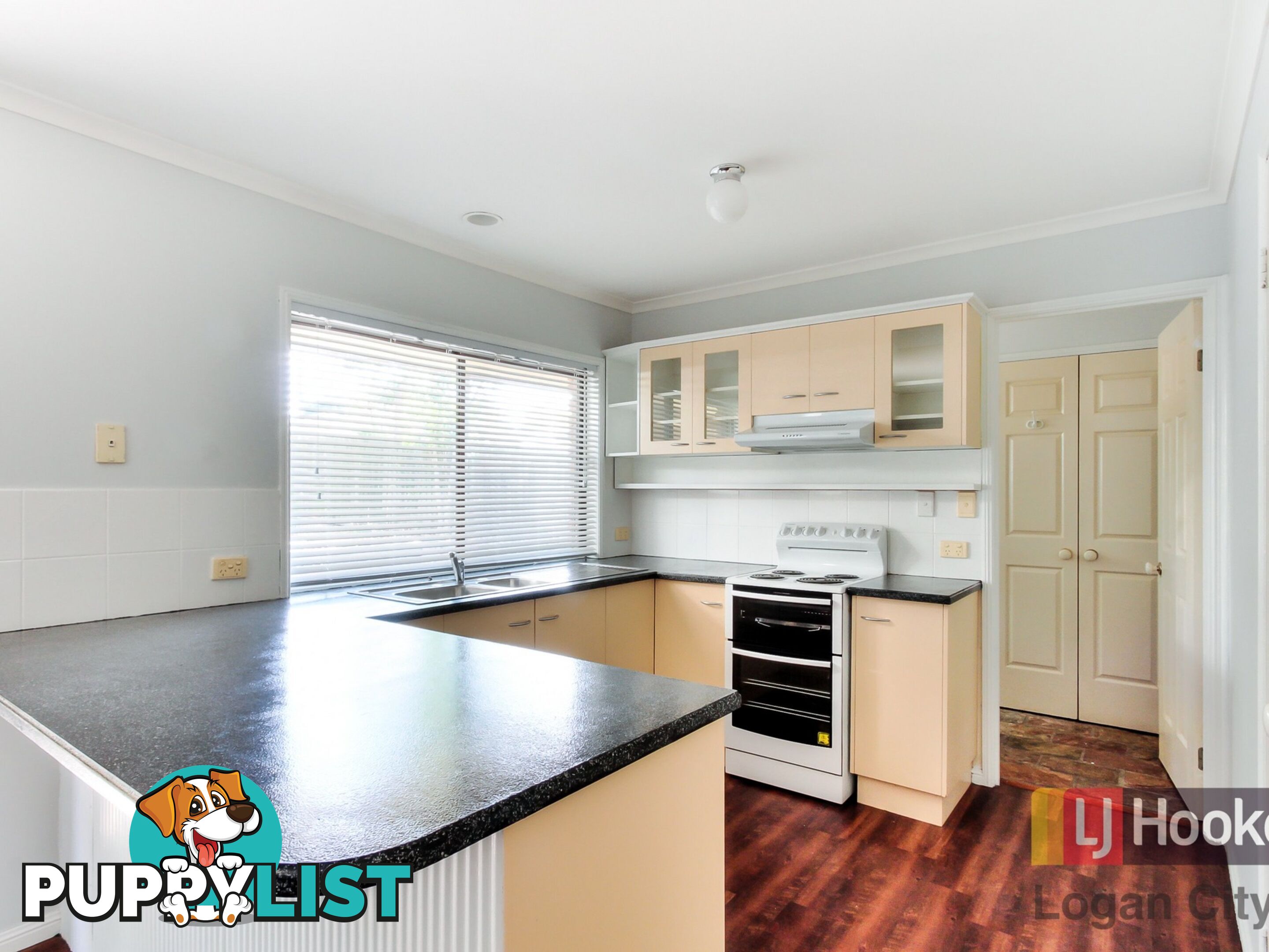 15 Packett Crescent LOGANLEA QLD 4131