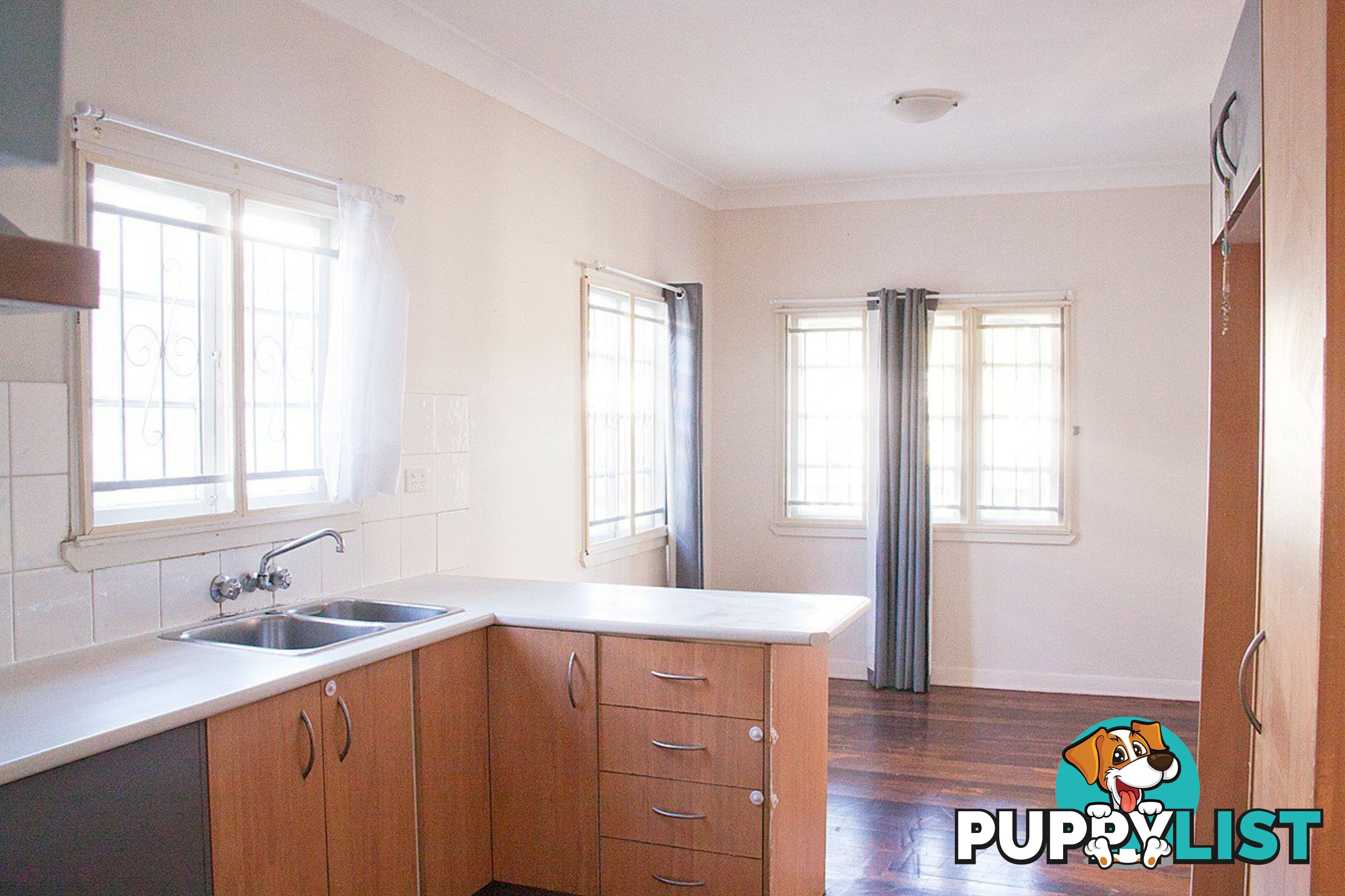 82 London Street EIGHT MILE PLAINS QLD 4113