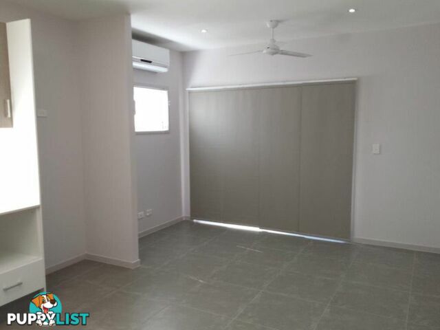 1/15 Macbeth Street KINGSTON QLD 4114