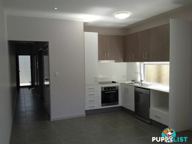 1/15 Macbeth Street KINGSTON QLD 4114