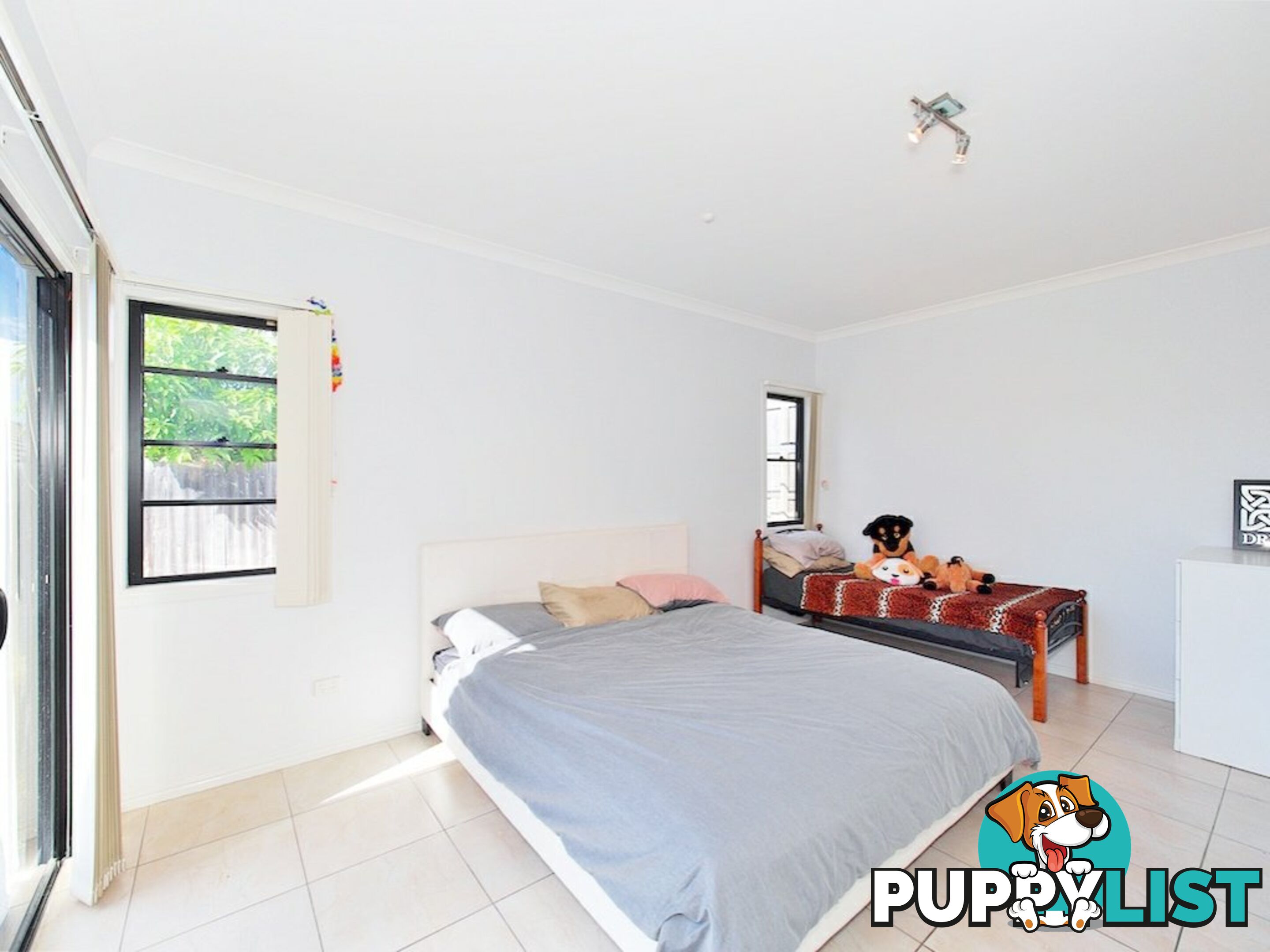 6 Bellthorpe Cresent WATERFORD QLD 4133