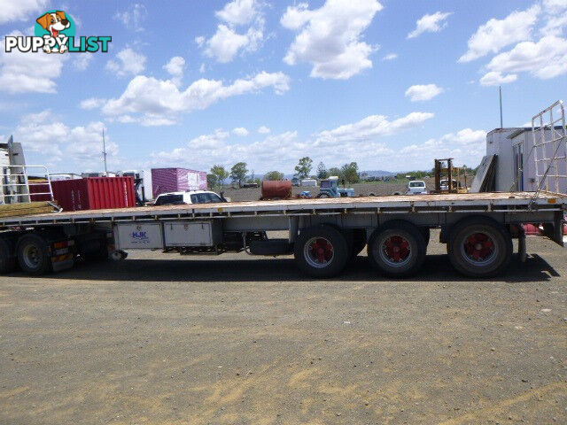 Barker Semi Flat top Trailer