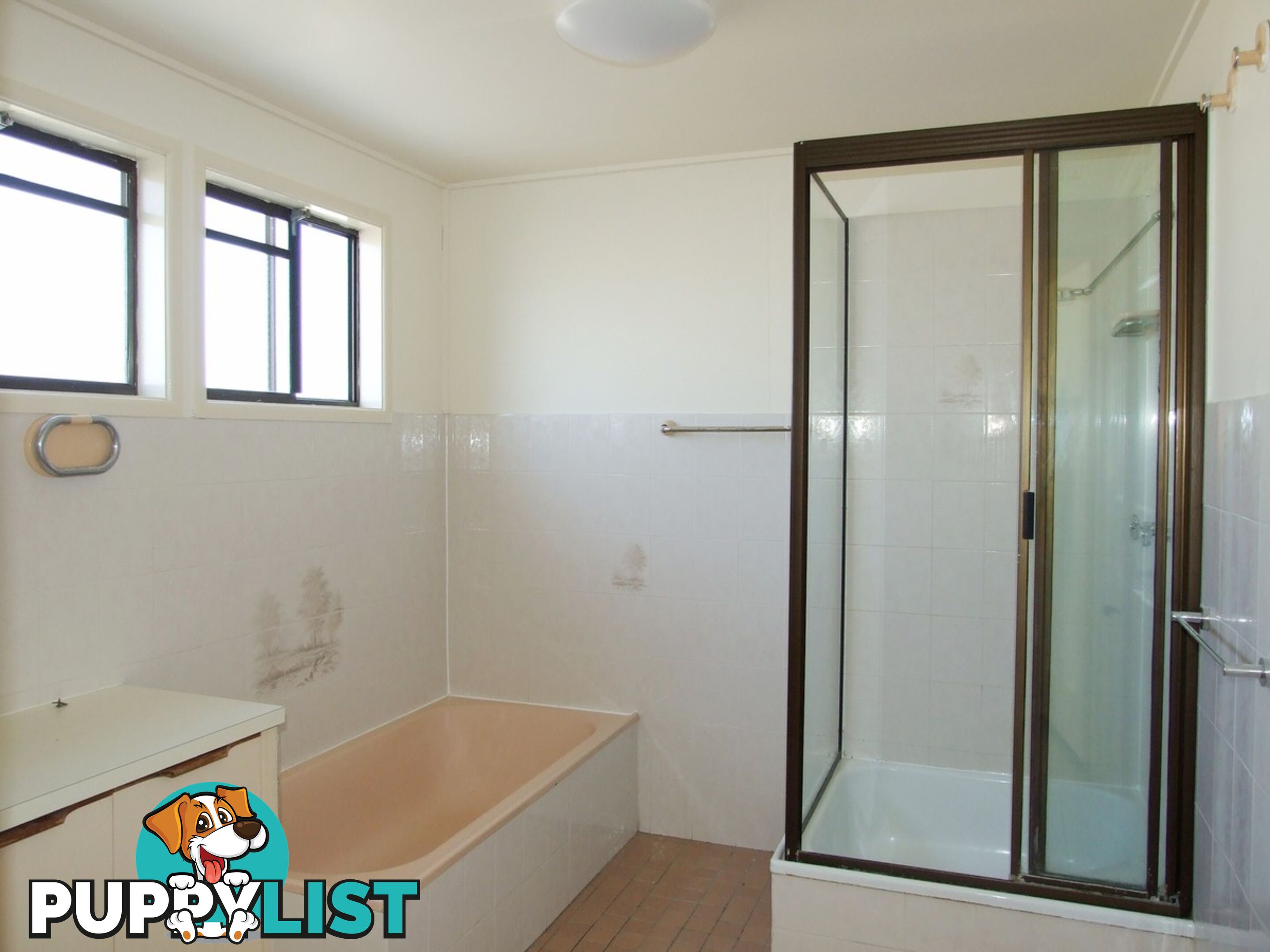 32 Regent Street Granville QLD 4650