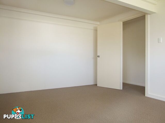 32 Regent Street Granville QLD 4650