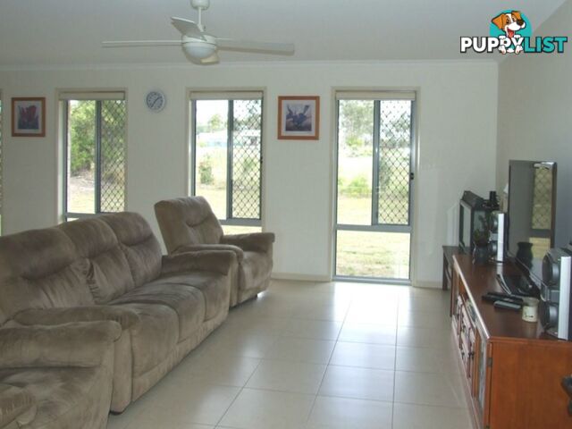 27 Dunmall Drive OAKHURST QLD 4650