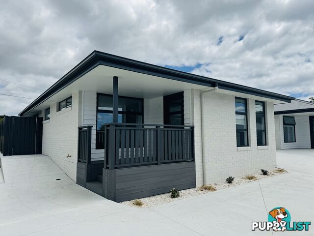 1 143 South Road PENGUIN TAS 7316