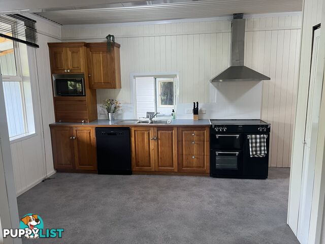 10 Henry Street QUEENSTOWN TAS 7467