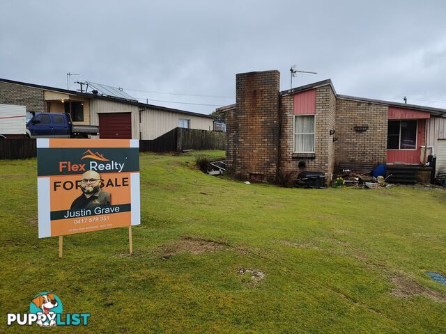 11 Collins Street WARATAH TAS 7321