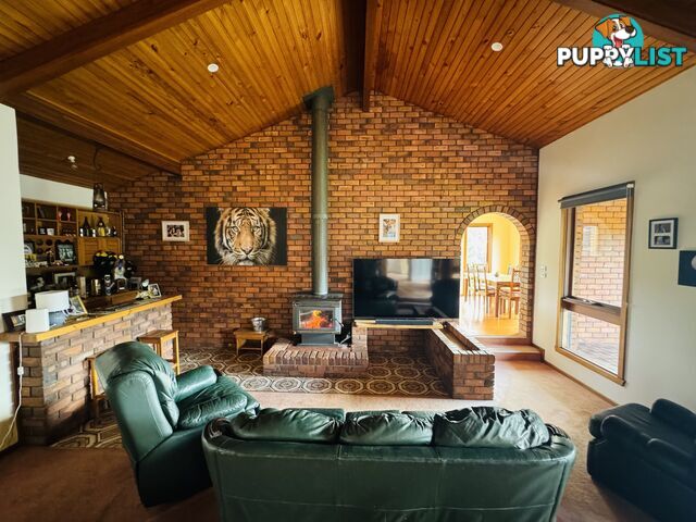 98 Creamery Road SULPHUR CREEK TAS 7316
