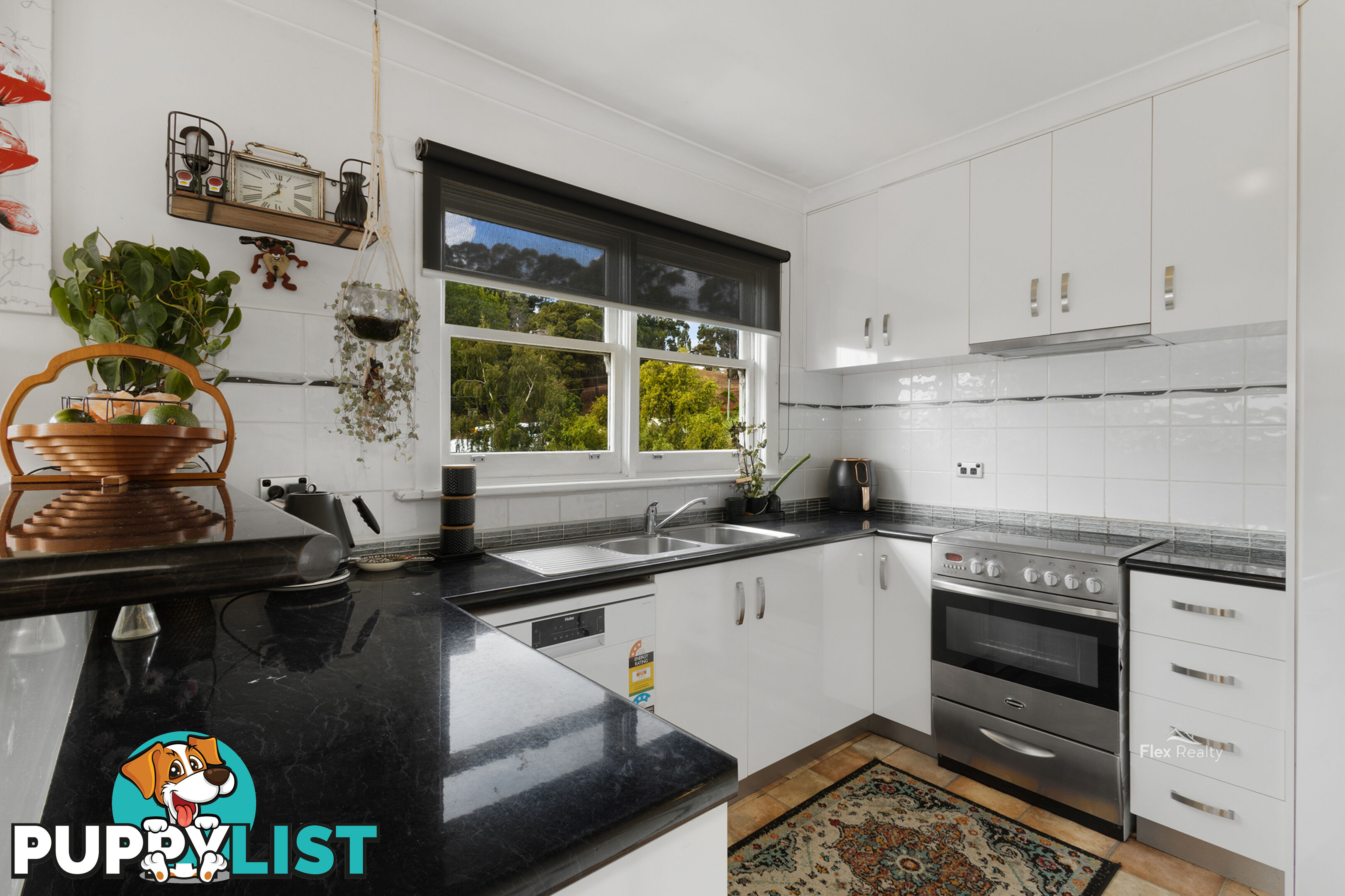 5 Aileen Crescent HILLCREST TAS 7320