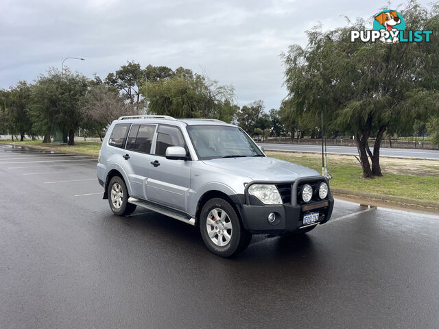 2009 Mitsubishi Pajero Deluxe Sedan Automatic