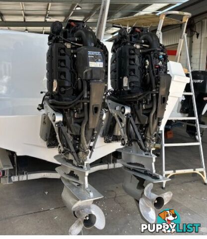 2 x 300 HP V8 Mercury AMS Verado Outboards 2020 model - ENGINES ONLY