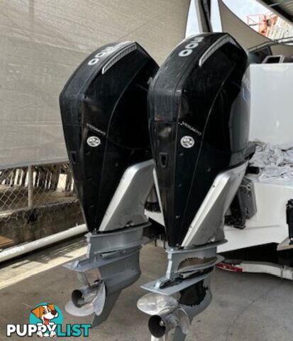 2 x 300 HP V8 Mercury AMS Verado Outboards 2020 model - ENGINES ONLY