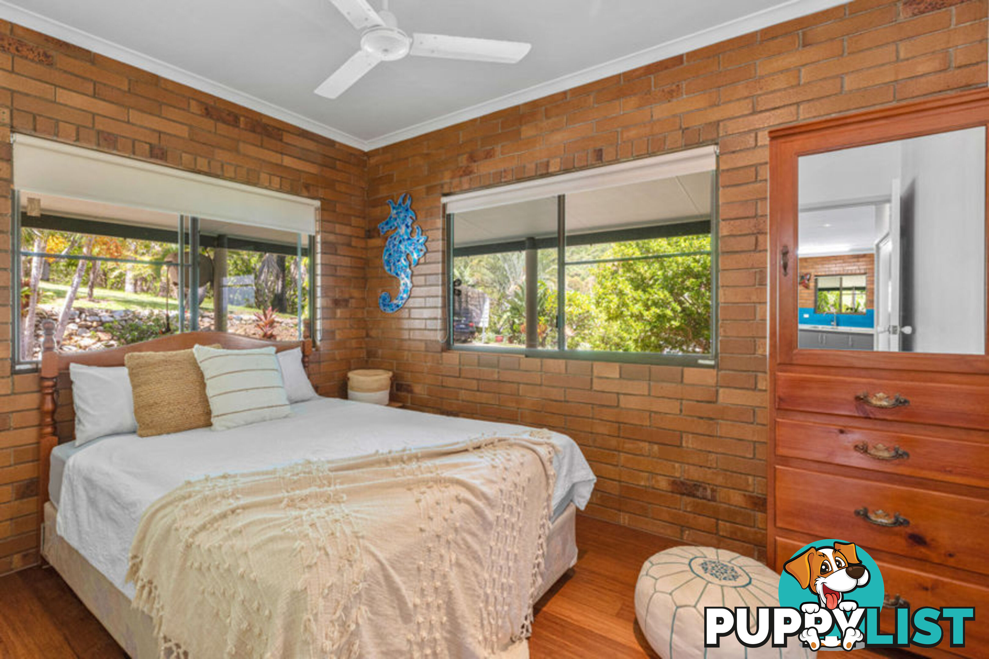 11 O'FLYNN CRESCENT MIDGE POINT QLD 4799