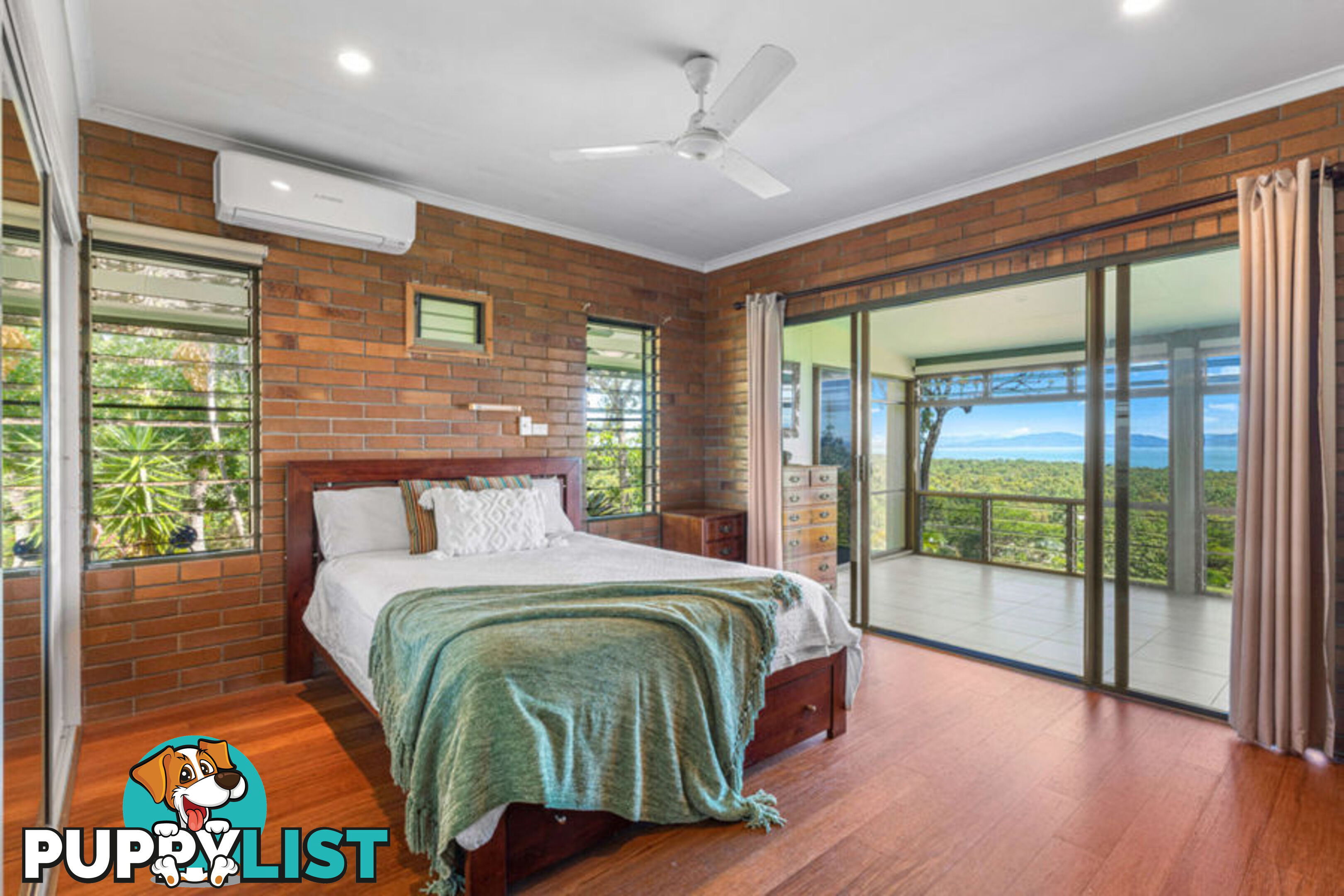 11 O'FLYNN CRESCENT MIDGE POINT QLD 4799