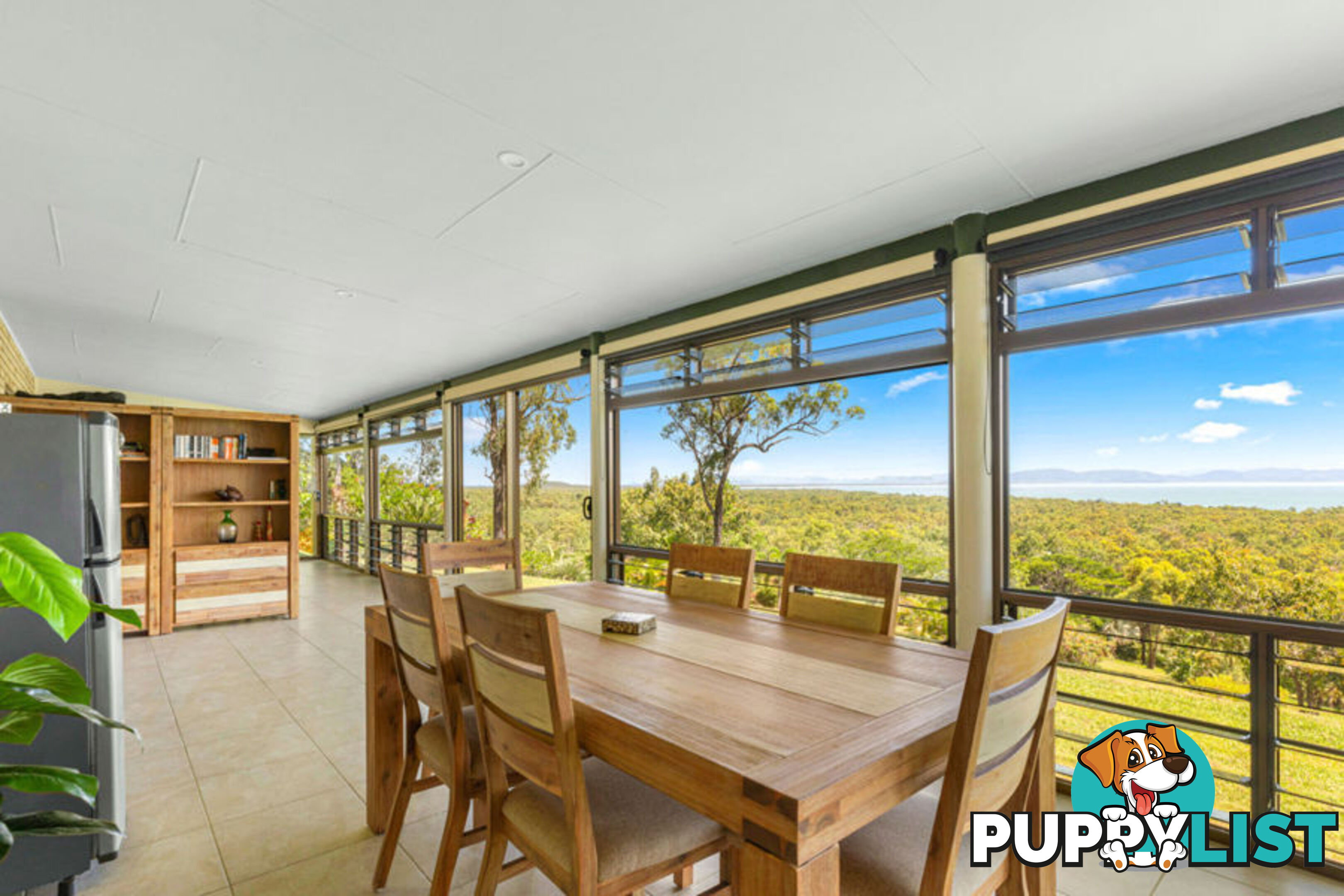 11 O'FLYNN CRESCENT MIDGE POINT QLD 4799