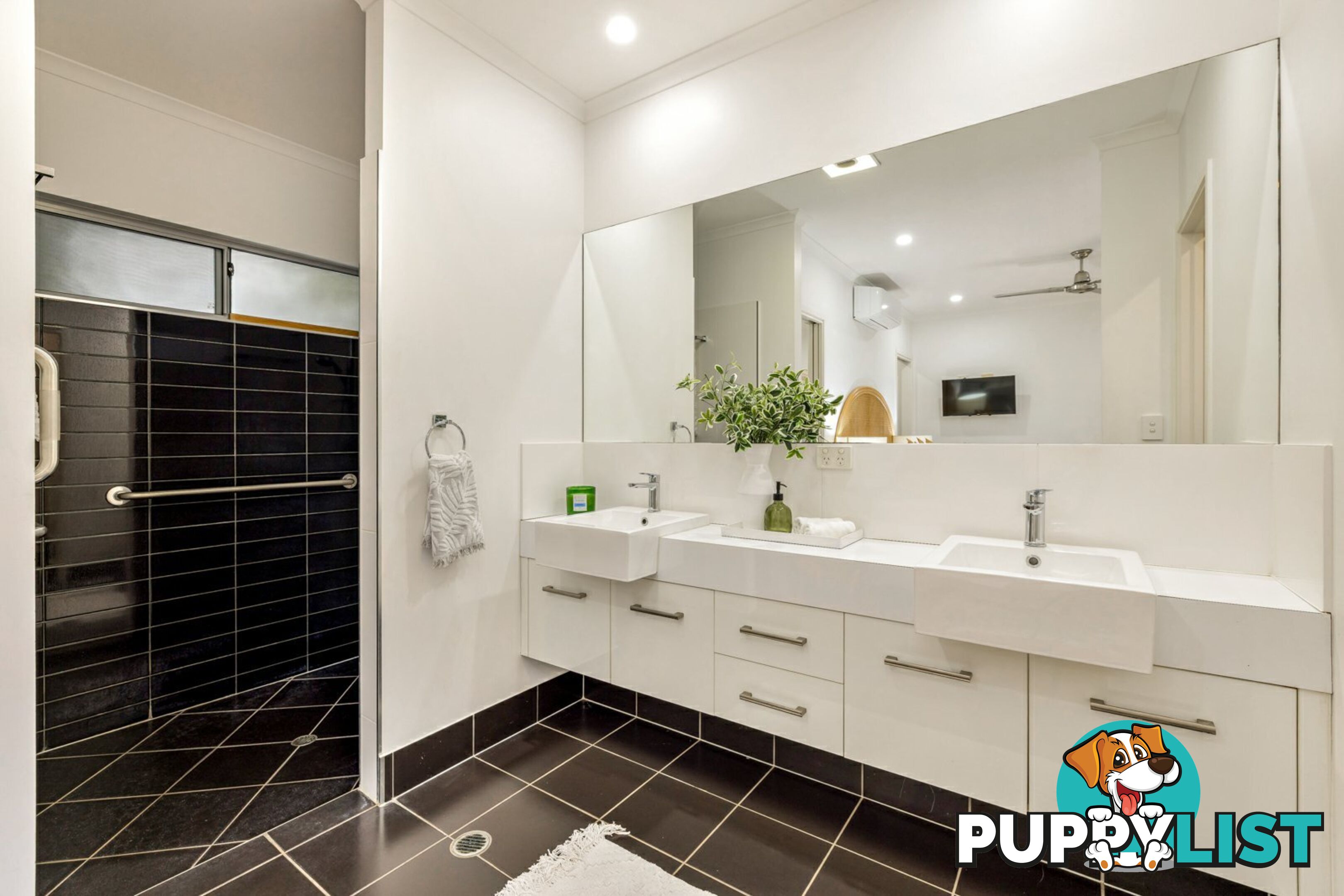 19 Springbrook Avenue REDLYNCH QLD 4870