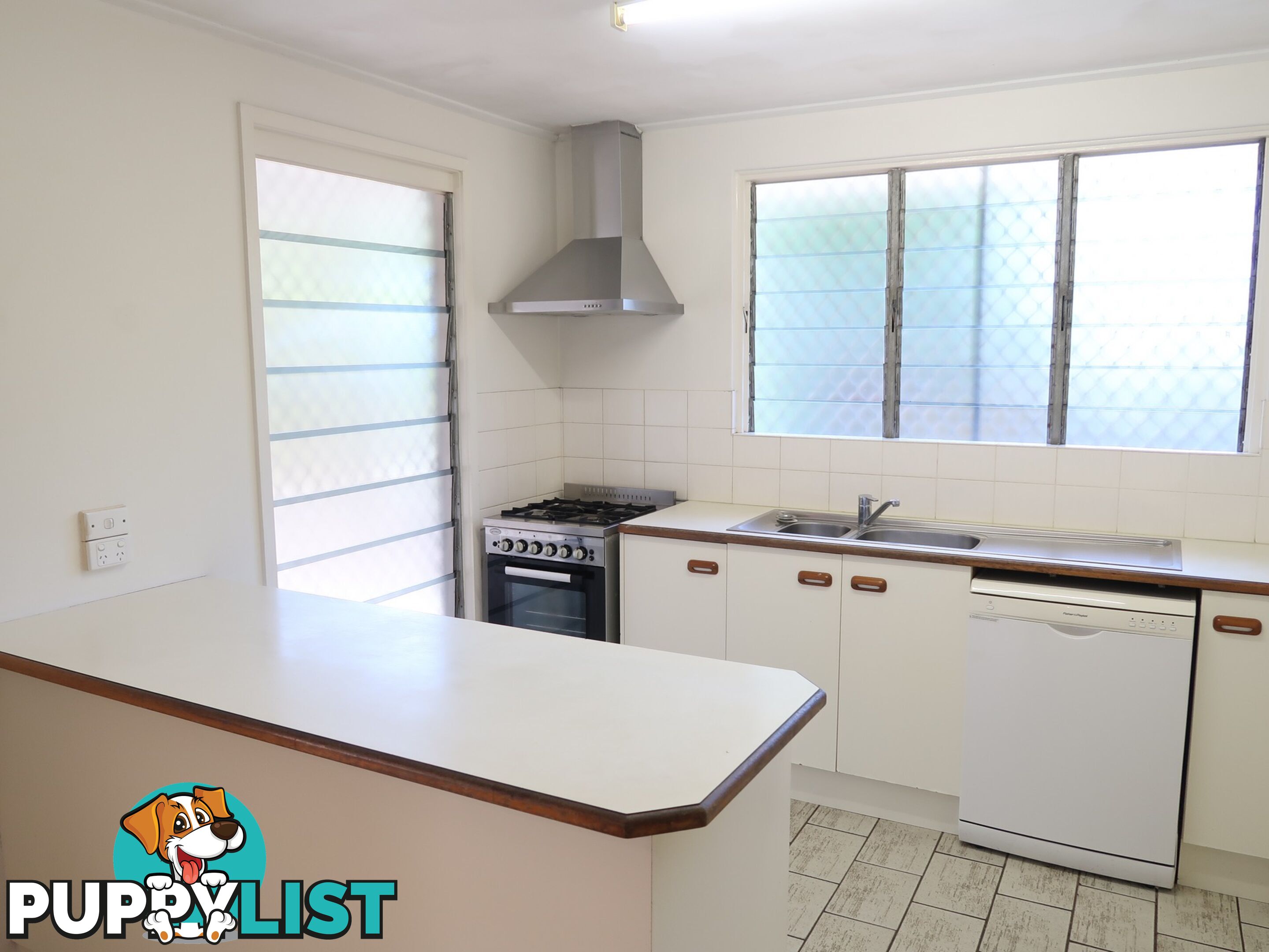 243 McManus Street WHITFIELD QLD 4870