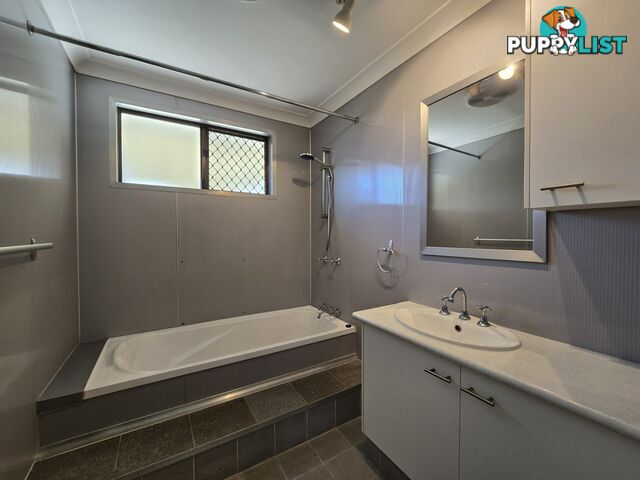 14 Anderson Road WOREE QLD 4868
