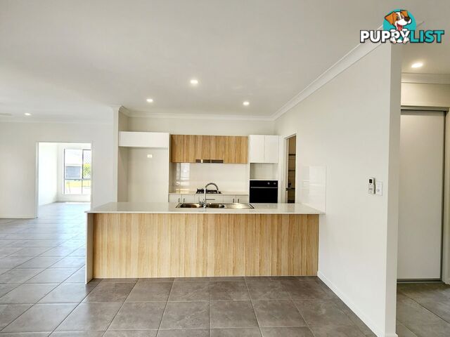 8 Creekview Parade BENTLEY PARK QLD 4869