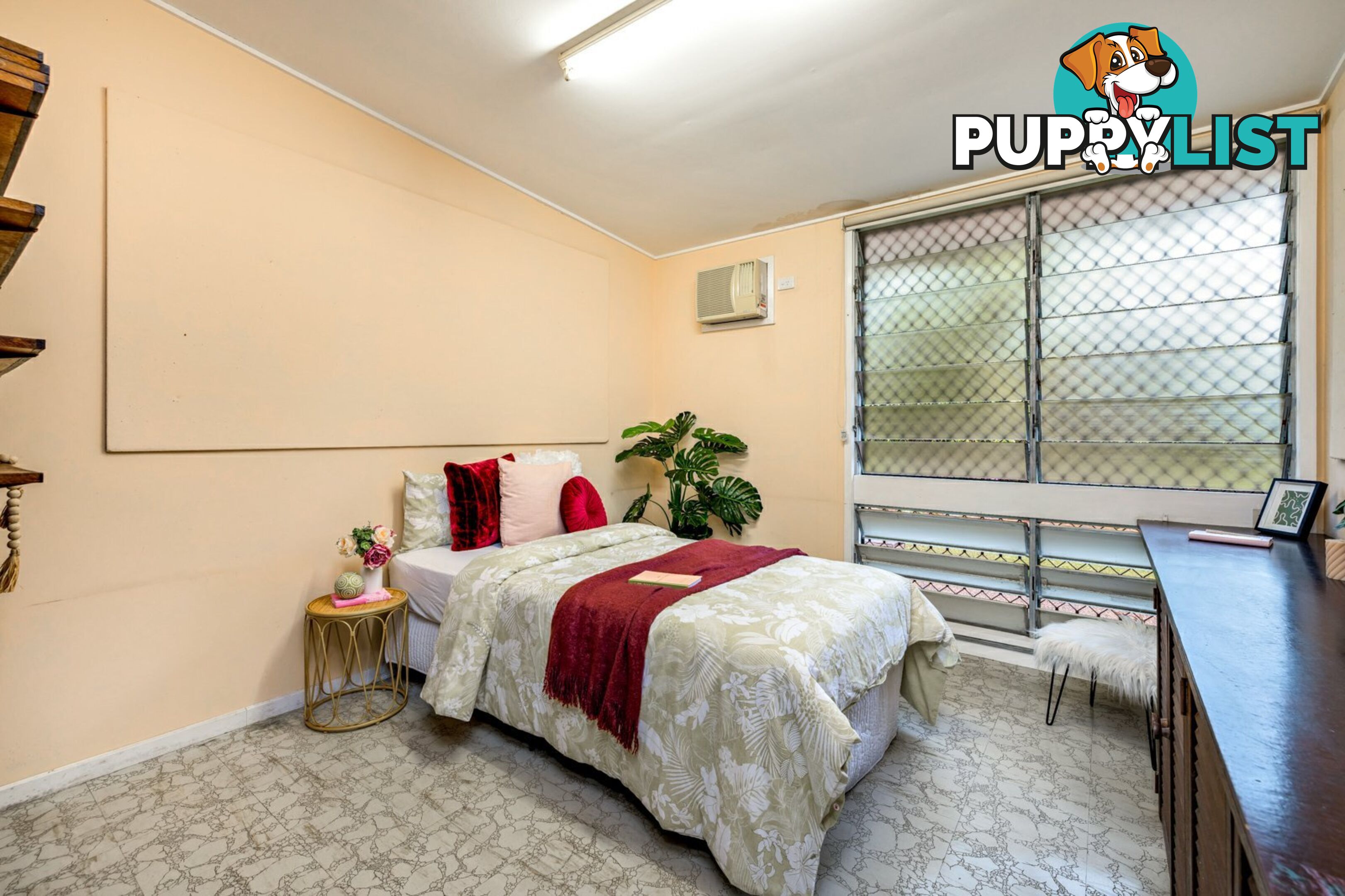 16-18 Oxley Street EDGE HILL QLD 4870