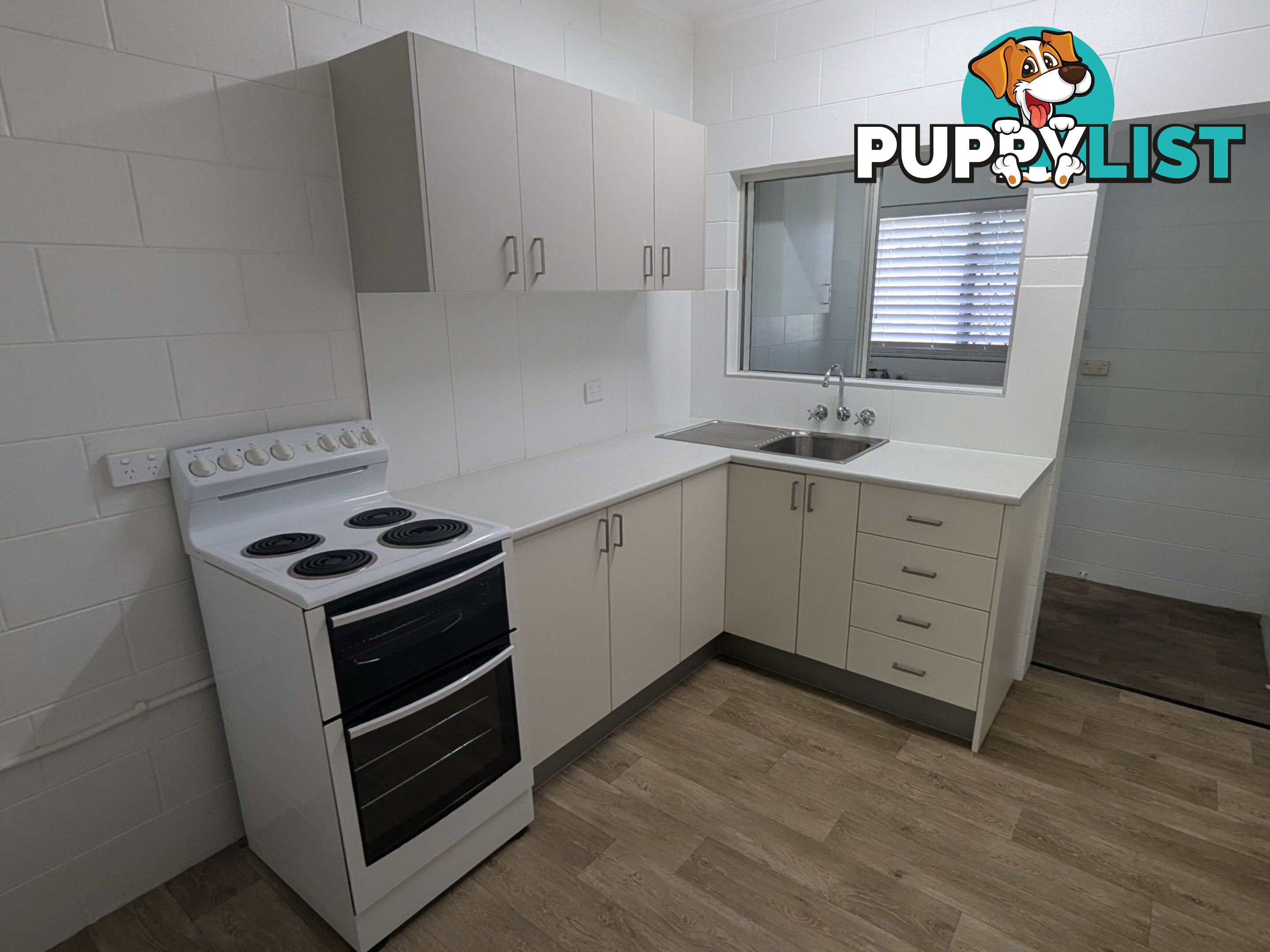 1/10 Stirling Street WHITFIELD QLD 4870