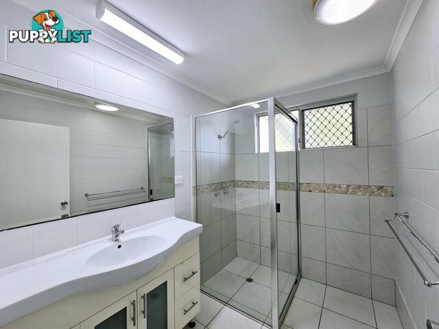 7 Denman Close MANOORA QLD 4870