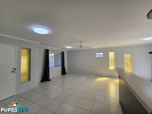 7 Denman Close MANOORA QLD 4870