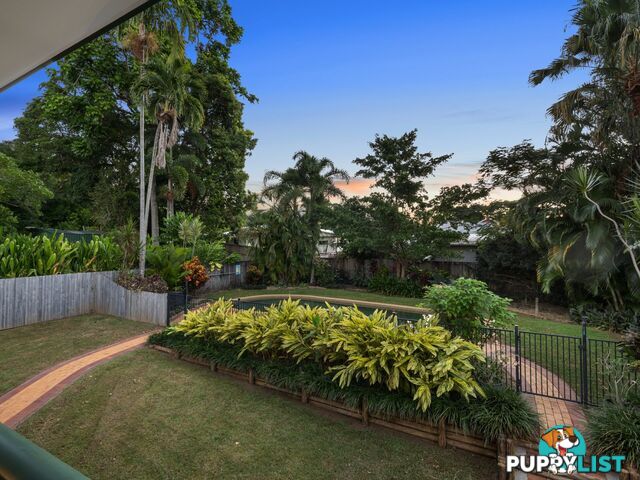 8 Dalgety Street STRATFORD QLD 4870