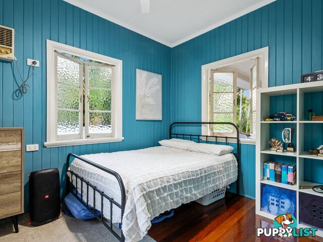 8 Dalgety Street STRATFORD QLD 4870