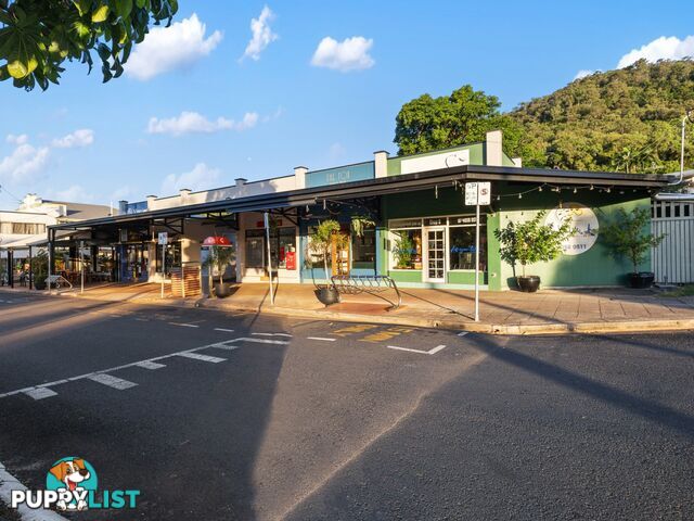 8 Dalgety Street STRATFORD QLD 4870