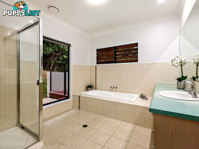 4 Fallon Close BRINSMEAD QLD 4870