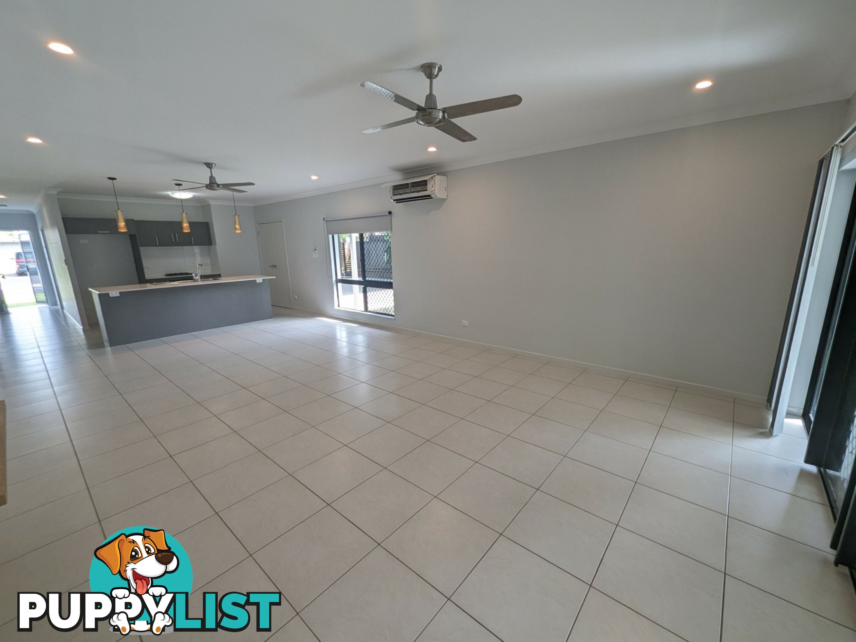 10 Quaterdeck Street TRINITY BEACH QLD 4879