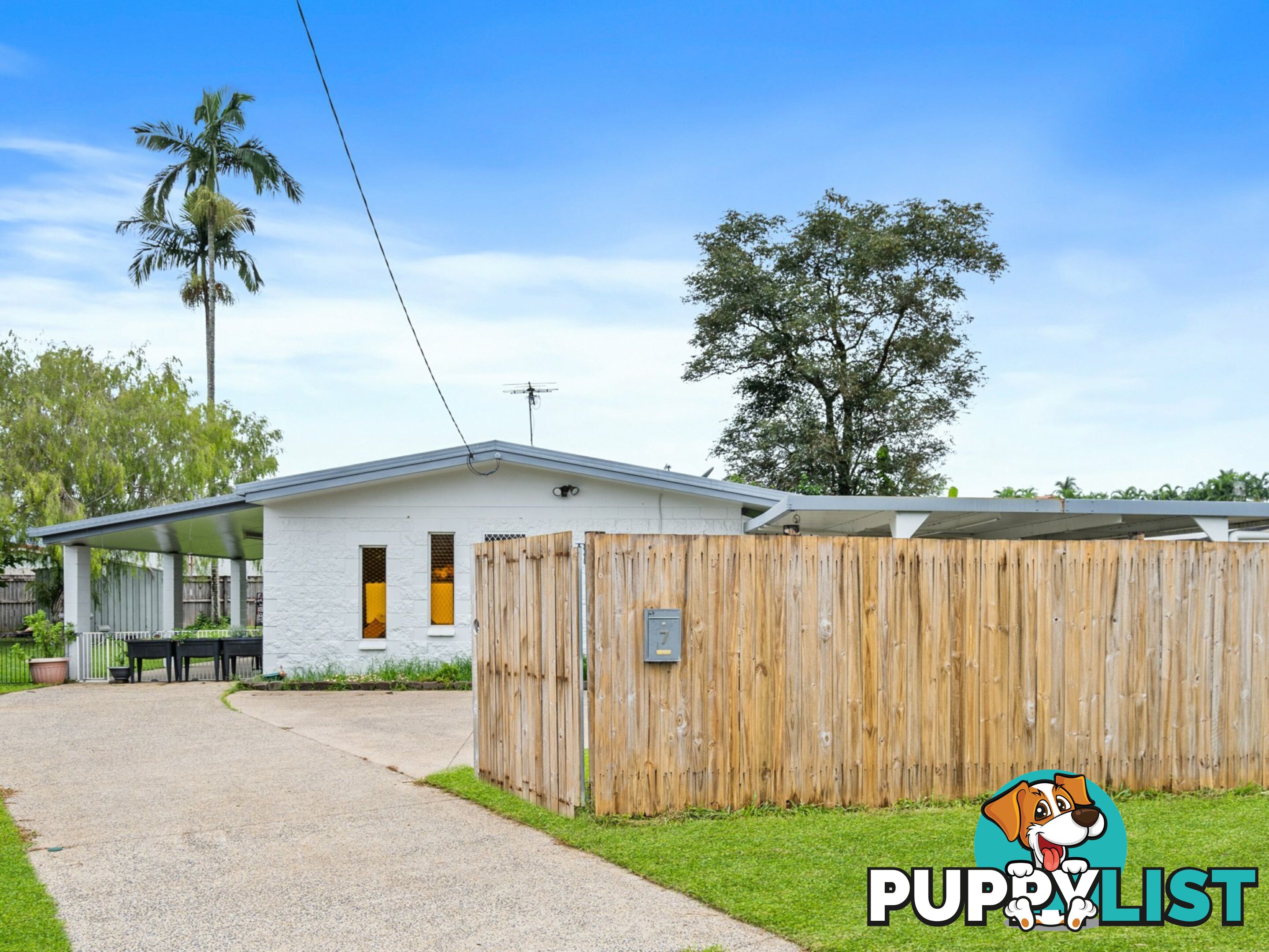 7 Denman Close MANOORA QLD 4870