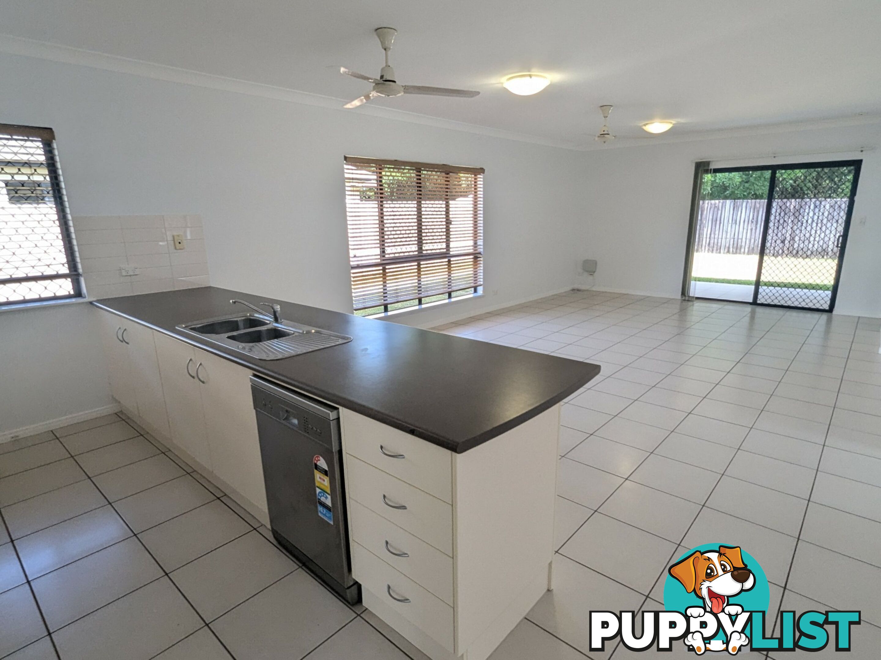 38 Roderick Street BENTLEY PARK QLD 4869